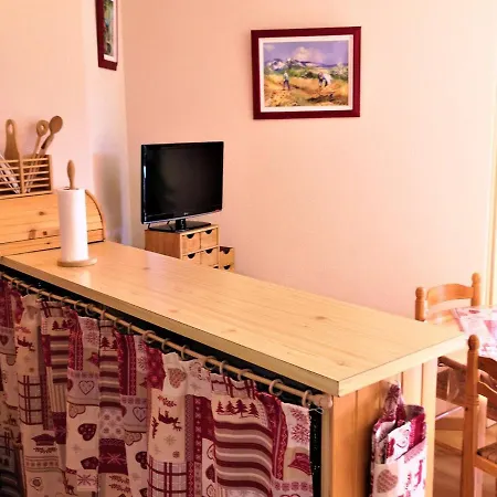 Equipe Pour 4 Pers A La Joue Du Loup - Fr-1-504-560 Apartment *